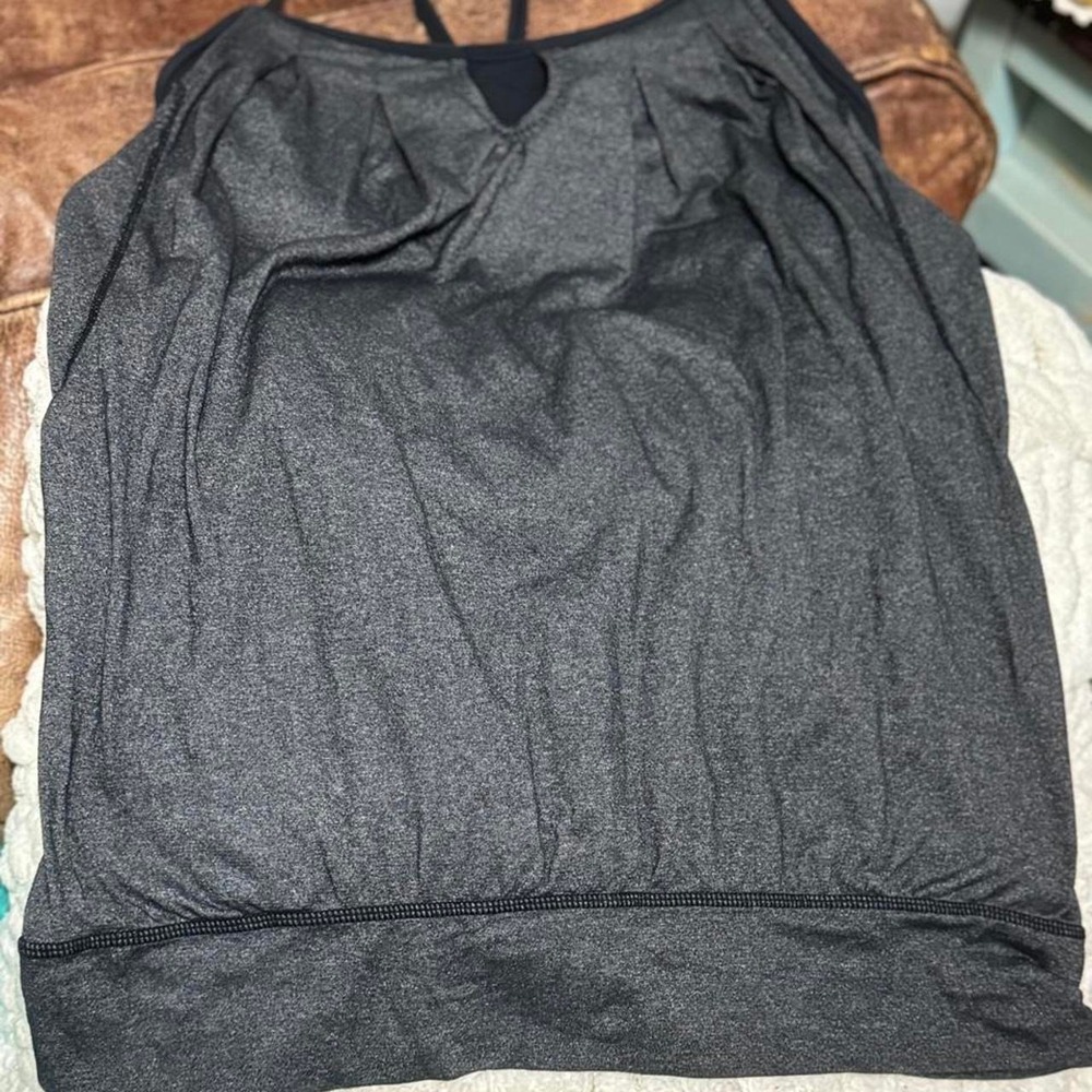 Lululemon gray heather tank top SZ 8